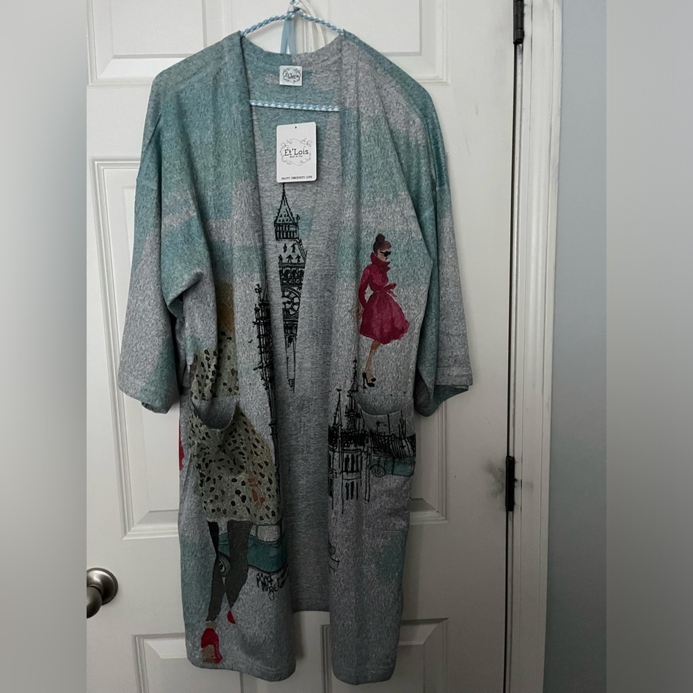 LETS GO TO PARIS!!!’ Dress/ Top with Cardigan Size: Small